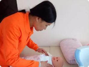 育儿嫂